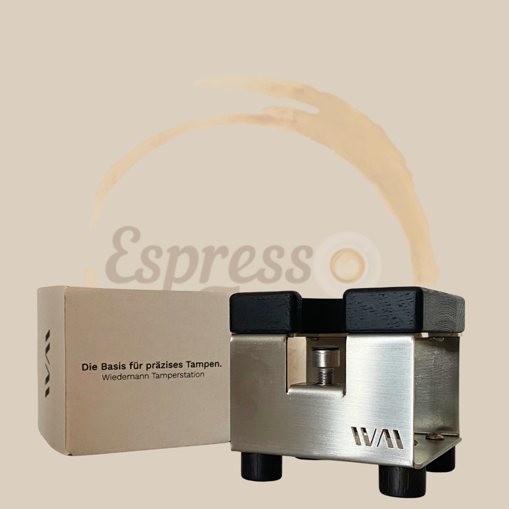 Wiedemann Manufaktur Tamperstation höhenverstellbar aus Edelstahl und Räuchereiche Espresso Furore