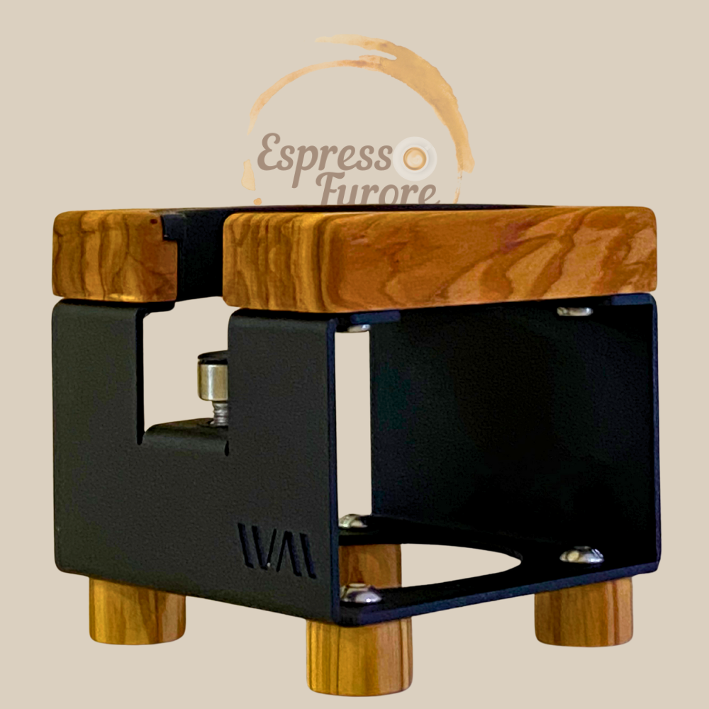 wiedemann-manufaktur-tamperstation-v2-schwarz-und-olivenholz Espresso Furore